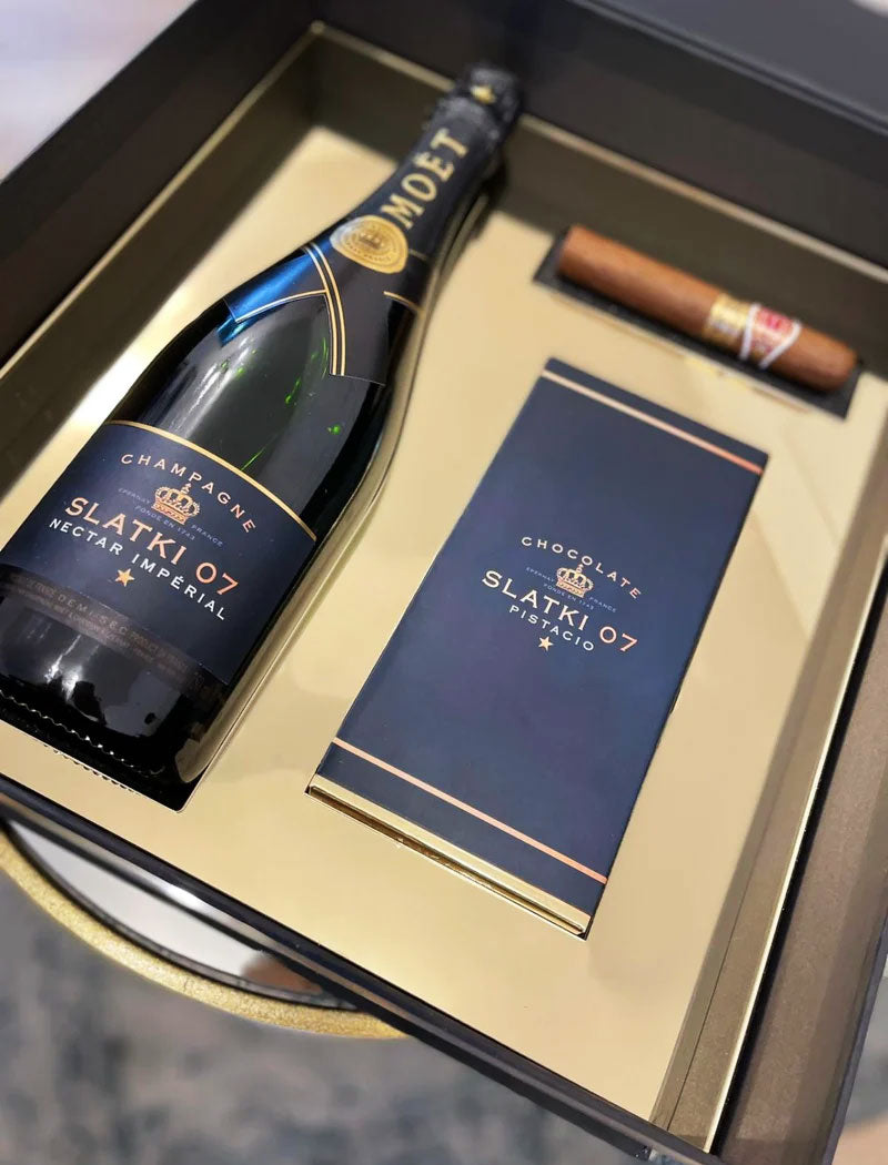 100_1_003_NTS-events_007-box_Moet-personalizirani-poklon-paket