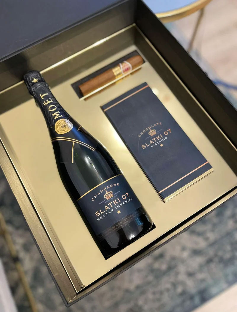 100_1_003_NTS-events_007-box_Moet-personalizirani-poklon-paket