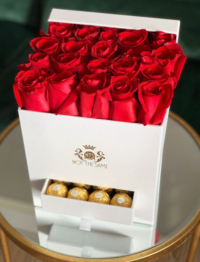 Flowerbox ''ROSES AND SWEETS Square''