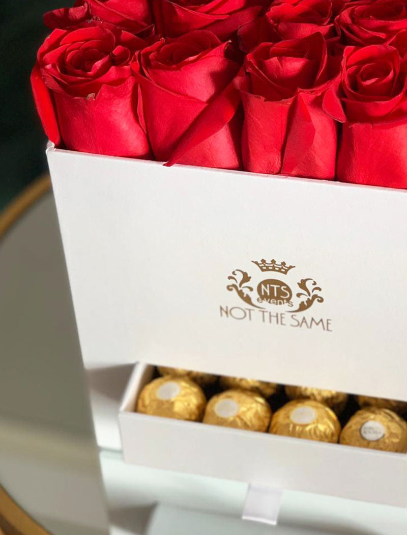 Flowerbox ''ROSES AND SWEETS Square''