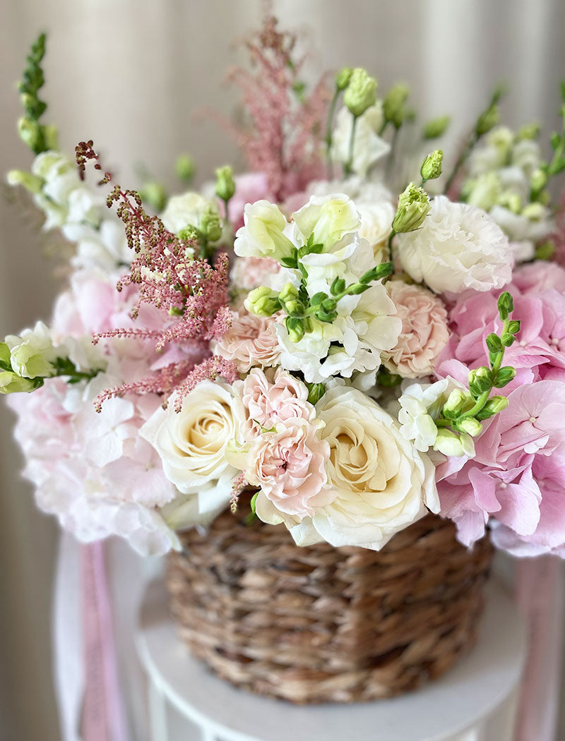 Flower basket "L'AMOUR"