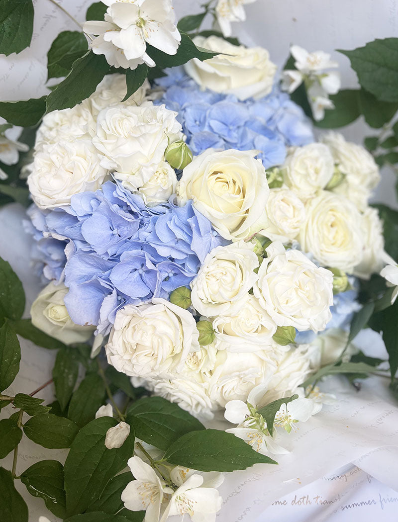 Buket AZURE