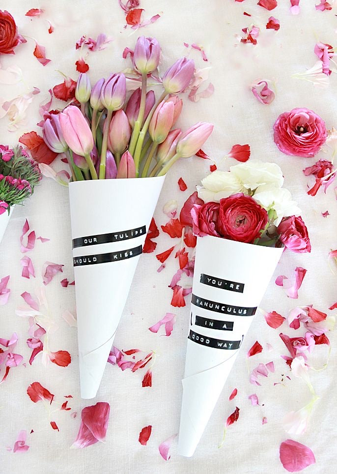 BOUQUET TULIPS CONE