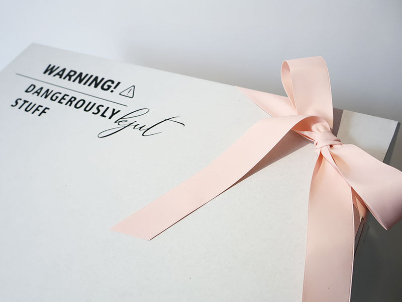 DANGEROUSLY KJUT BOX