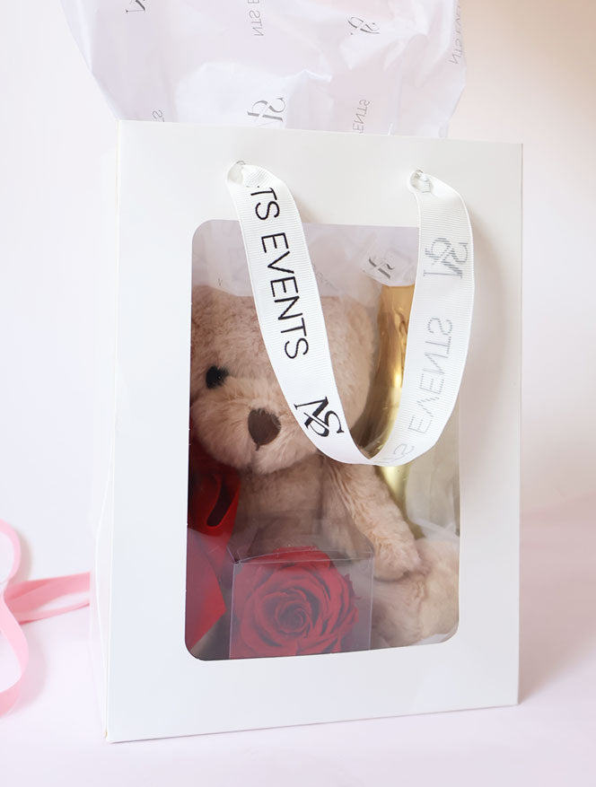 TEDDY IN LOVE